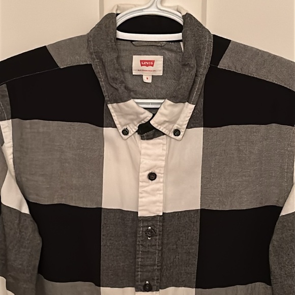 Levi’s men’s black and white plaid shirt, size S - Picture 2 of 8